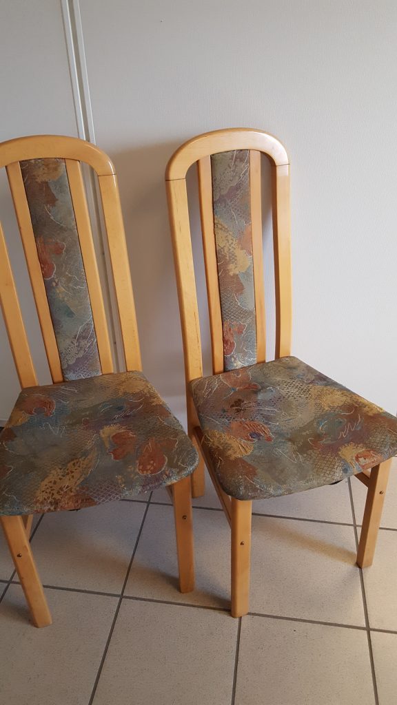 Ompolstring af spisestole før billede.
