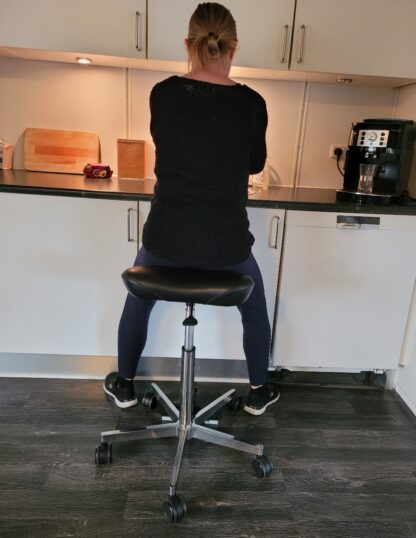 Nina bremsestol med fodbremse